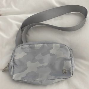 Lululemon Everywhere Belt Bag in Starlight Camo Multi